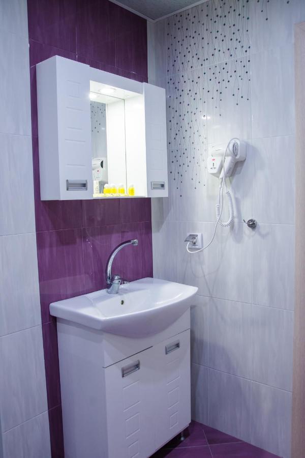 Hotel Fantazia Хасково Экстерьер фото