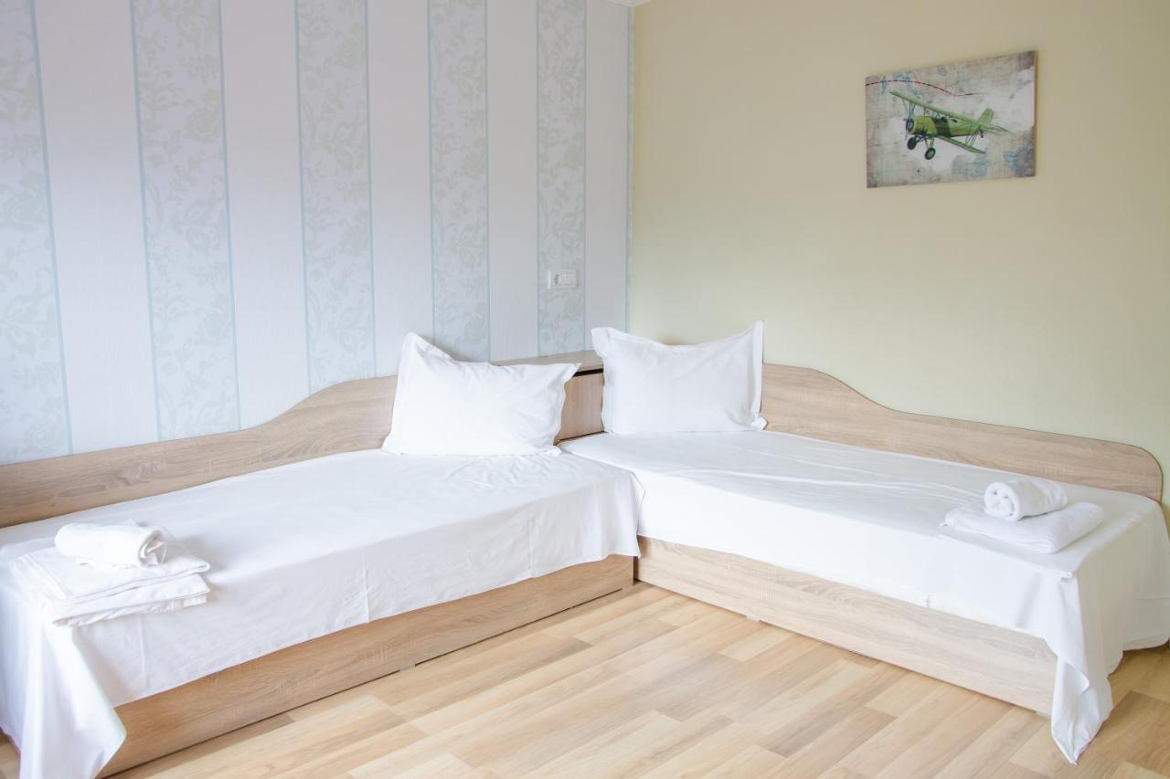 Hotel Fantazia Хасково Экстерьер фото